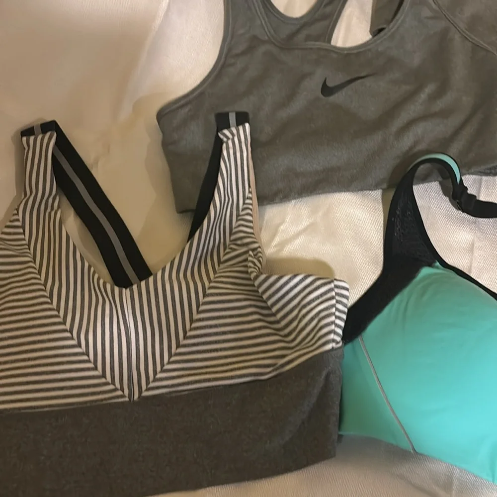 Sports bras. Nike, VSX, Mondetta, one off brand. - Picture 3 of 7